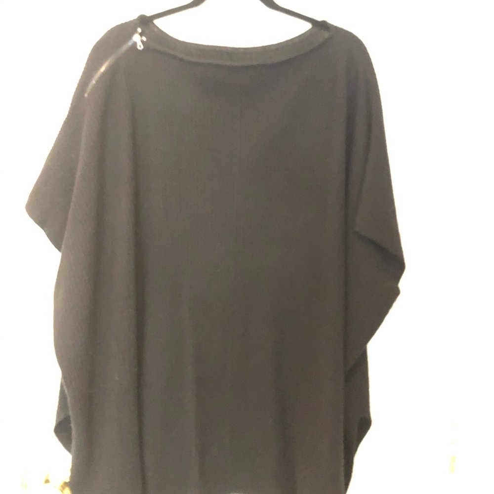 Vince Size M Cashmere & Wool Poncho.